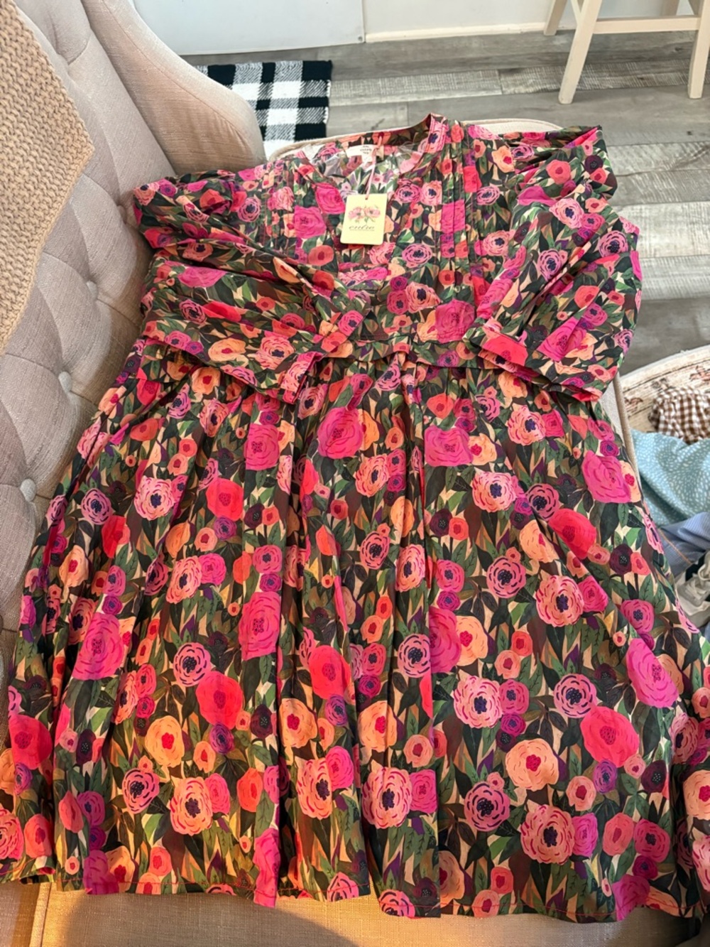 entro women’s  Floral Puff-Sleeve Dress - Pink & Green with original tags